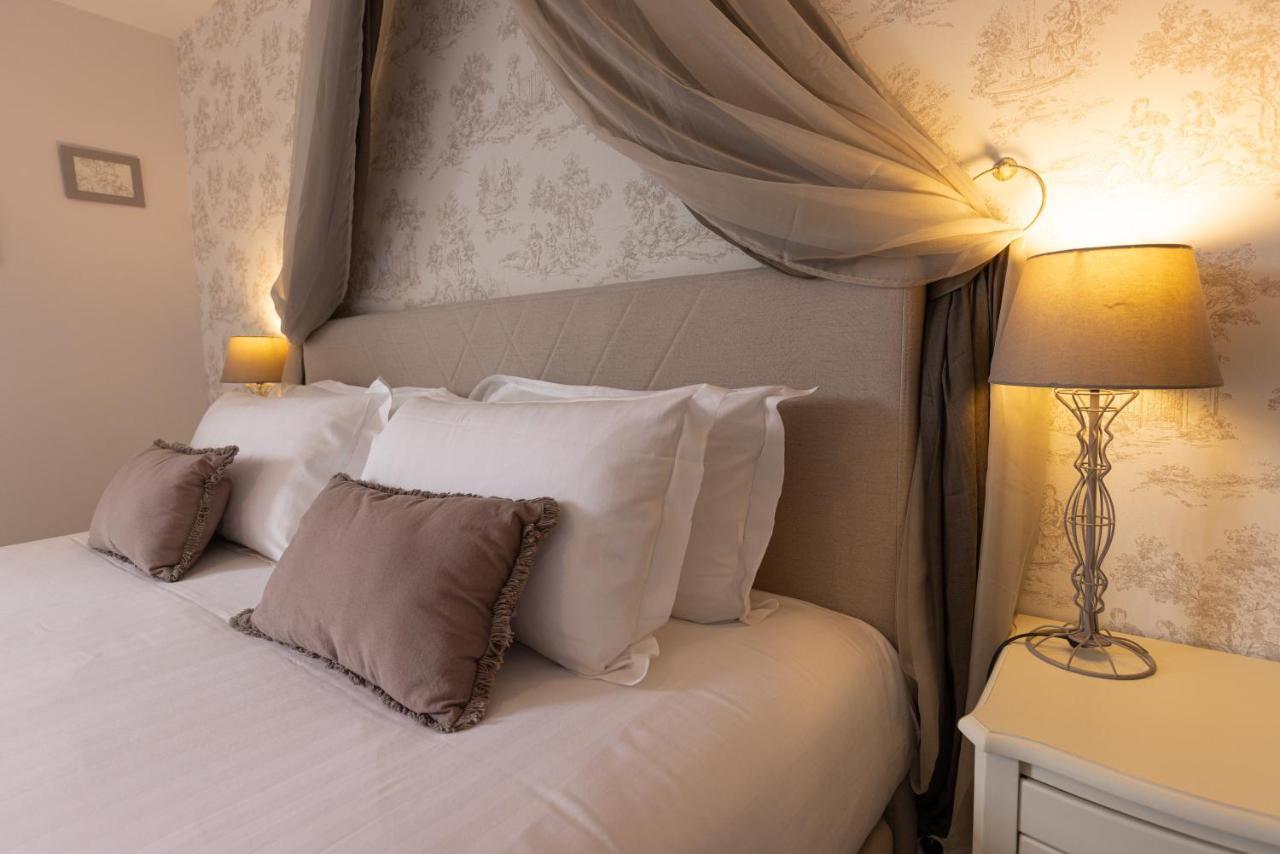 Hotel-Restaurant Des Augustins Сен-Сиприен Экстерьер фото